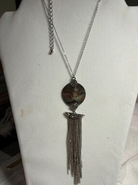 18” Silver toned Tassel Necklace with Iridescent Shell Disc